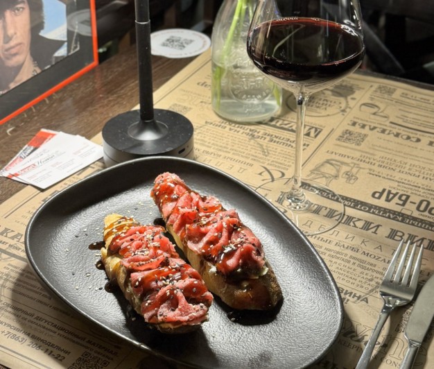 Тапас с карпаччо из говядины