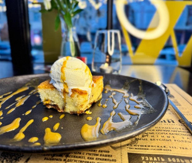 Шарлотка с яблоками