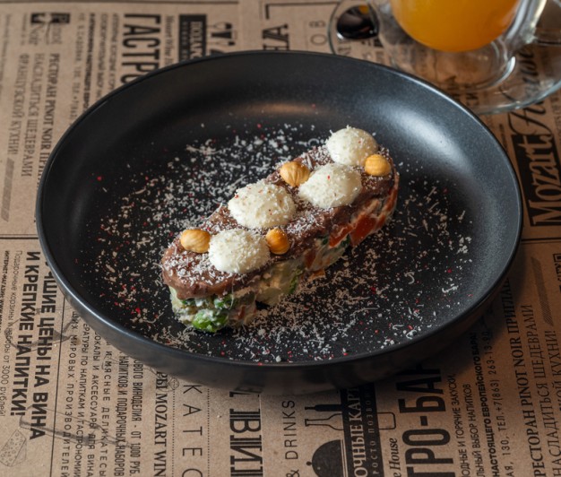 Салат «Оливье» с говядиной