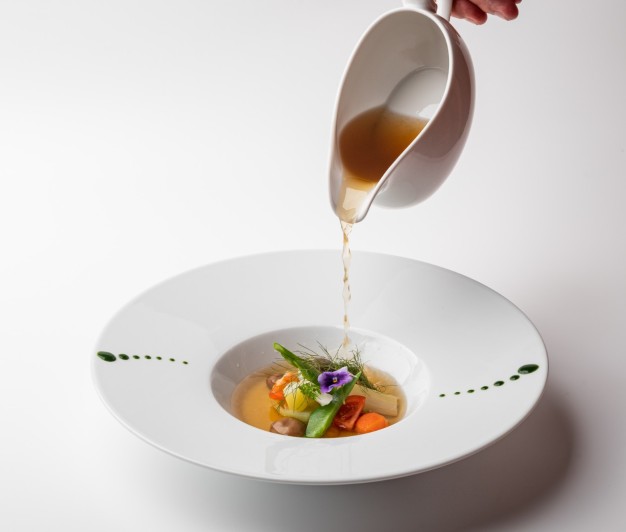 Суп «Consommé de Légumes d'Or»*
